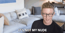 Its Not My Nude Thats Not Me GIF - Its Not My Nude Thats Not Me Innocent GIFs