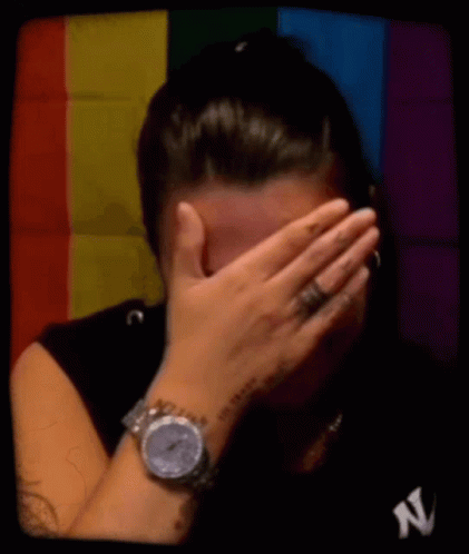 rosy-di-carlo-diva-e-lesbica.gif