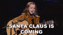 Santa Claus Is Coming Claire Crosby GIF - Santa Claus Is Coming Claire Crosby Claire And The Crosbys GIFs