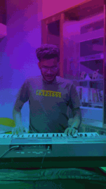 Ashraf Piano GIF - Ashraf Piano Keyboard GIFs