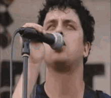 Green Day Billie Joe Armstrong GIF - Green Day Billie Joe Armstrong Confused GIFs