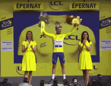 Cycling Tour De France GIF - Cycling Tour De France Julian Alaphilippe GIFs