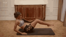 Sit Ups Exercise GIF - Sit Ups Exercise Fit GIFs