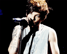 Louis Tomlinson One Direction GIF - Louis Tomlinson One Direction Handsome GIFs