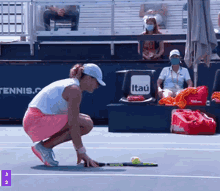 Aryna Sabalenka Ball Roll GIF - Aryna Sabalenka Ball Roll Tennis GIFs