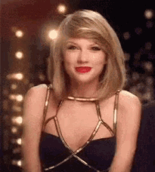 Thumbs Up Taylor Swift GIF - Thumbs Up Taylor Swift Approval GIFs