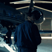 Looking Back Kavinsky GIF - Looking Back Kavinsky Agent Game GIFs