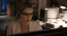 Olicity Oliver Queen GIF