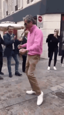 GIF