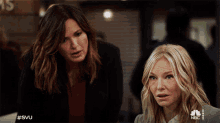 Look At Each Other Olivia Benson GIF - Look At Each Other Olivia Benson Amanda Rollins GIFs