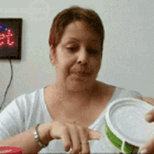 Tulla Luana Sweetener GIF - Tulla Luana Sweetener Can GIFs