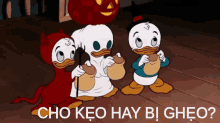 Vui Nhon Donald Duck GIF - Donald Duck Cho Kẹo Hay Bịghẹo Chơi Halloween GIFs