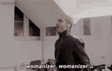 Bill Kaulitz Womanizer GIF - Bill Kaulitz Womanizer Singing GIFs