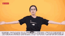 Welcome Back To Our Channel Mừng Trởlại GIF - Welcome Back To Our Channel Mừng Trởlại Vỗtay GIFs