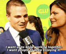 Stephen Amell Olicity GIF - Stephen Amell Olicity Stephen And Emily GIFs