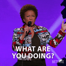 What Are You Doing Wanda Sykes GIF - What Are You Doing Wanda Sykes Wanda Sykes Im An Entertainer GIFs