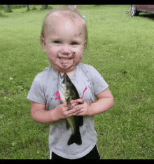 kiss fish cute fishing little girl
