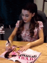 Ariana Grande Reaction Video GIF - Ariana Grande Reaction Video Treyreloaded GIFs