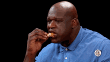 Chicken Wing Eating GIF - Chicken Wing Eating Buffalo Wing GIFs