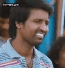 reaction reacction soori varuthapadadha valibar sangam movie actor