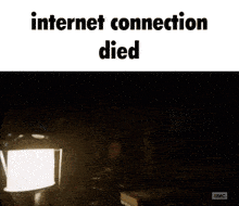 a picture of a piano with the words internet connection died above it