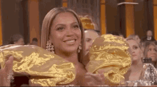 Beyonce Clapping GIF - Beyonce Clapping Applause GIFs