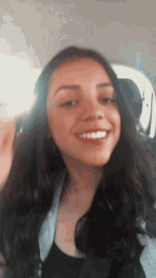 Selfie Girl GIF - Selfie Girl Smile GIFs