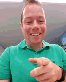 Point Mock GIF - Point Mock In Your Face GIFs