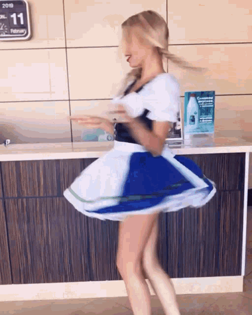 dress-maid.gif