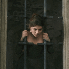 Get Me Out Of Here Lady Jane Grey GIF - Get Me Out Of Here Lady Jane Grey My Lady Jane GIFs