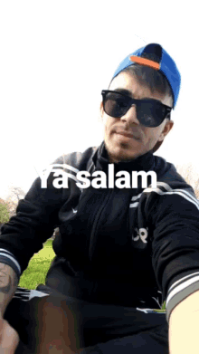 Selfie Man GIF - Selfie Man Salam GIFs