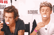harry styles niall horan one direction singer eating
