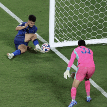 a soccer player with the number 31 on his shorts