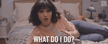 What Do I Do Whats Keeping Me Busy GIF - What Do I Do Whats Keeping Me Busy On The Bed GIFs