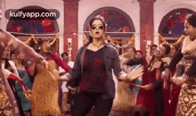 action dance moves happy jyothika aatam