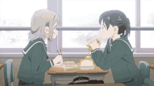yama no susume hinata eating sandwich anime