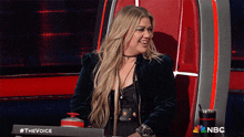 Laughing Kelly Clarkson GIF - Laughing Kelly Clarkson The Voice GIFs