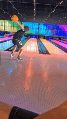 Bowling Pro GIF - Bowling Pro Dally GIFs