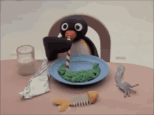 Pingu Vegetables GIF - Pingu Vegetables Straw GIFs