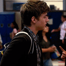 Alex Standall Miles Heizer GIF - Alex Standall Miles Heizer 13reasons Why GIFs