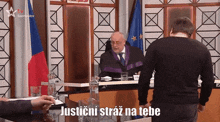 Soudce Soudce Alexandr GIF - Soudce Soudce Alexandr Stráž GIFs