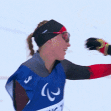 Hugging Para Biathlon GIF - Hugging Para Biathlon Liudmyla Liashenko GIFs