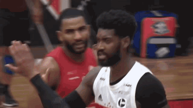 Checando O Jogo Novo Basquete Brasil GIF - Checando O Jogo Novo Basquete  Brasil Nbb - Discover & Share GIFs