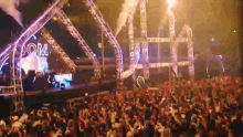 Stage Crowd GIF - Stage Crowd Grandstand GIFs