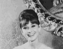 Audrey Hepburn GIF - Audrey Hepburn Smile GIFs