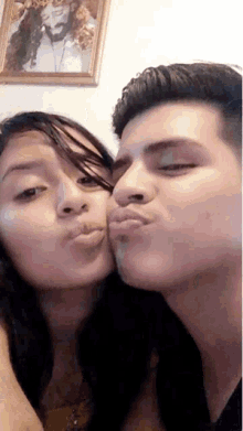love aguilar torres kiss sweet couple