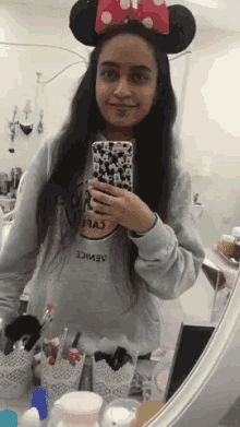Girl Mirror Selfie GIF - Girl Mirror Selfie Selfie GIFs