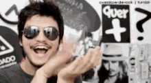 Felipe Neto GIF - Laughing Clapping Applause GIFs