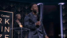 I Committed To Comedy Kevin Hart GIF - I Committed To Comedy Kevin Hart Mark Twain Prize GIFs