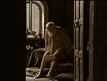 Pycelle Morning GIF - Pycelle Morning Stretch GIFs